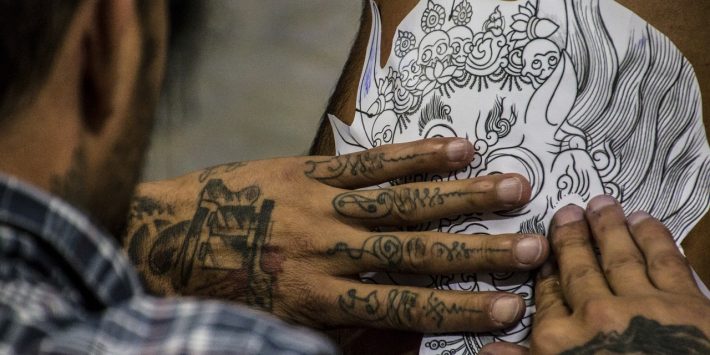 Things You Shouldnt Do in a Tattoo Shop